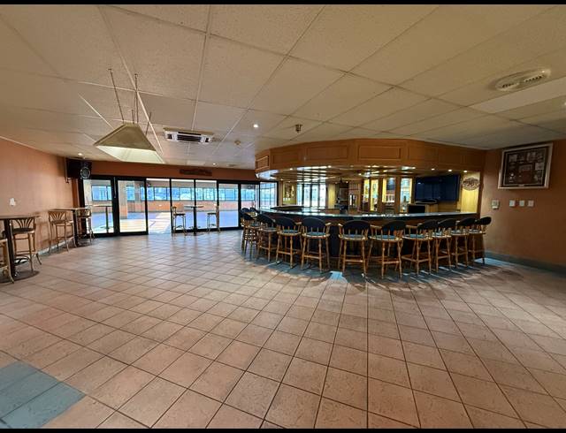 4,810M² OFFICE TO LET IN FERNDALE